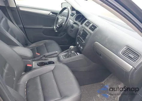 2017 Volkswagen Jetta 1.4T Se z USA, uszkodzony, nr VIN 3VWDB7AJXHM264246